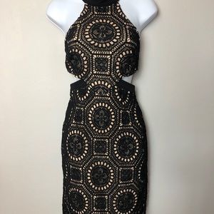 Black and nude 👗 embroidered dress